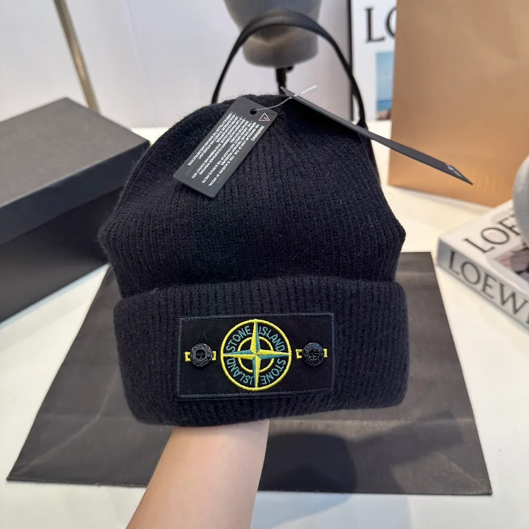 P60 Trendy brand Stone Island STONE classic popular cashmere wool knitted hat New autumn and winter cashmere woolen hat, men and women cold hat, Little Red Riding Hood popular style